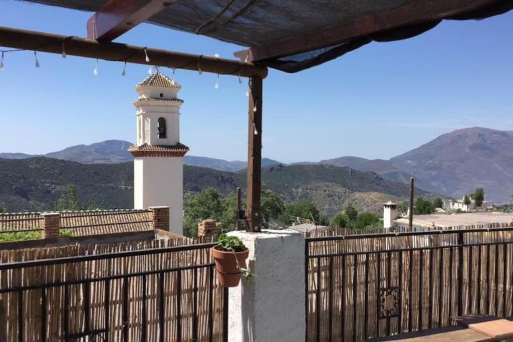 La Casa Rural De Paco Y Ana Pitres Luaran gambar