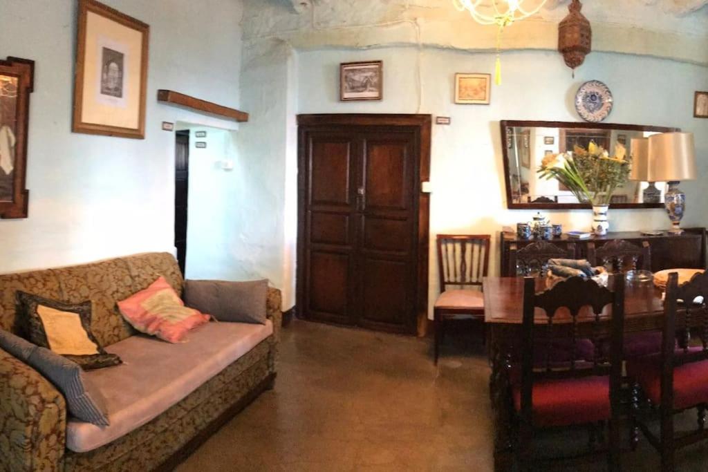 La Casa Rural De Paco Y Ana Pitres Luaran gambar