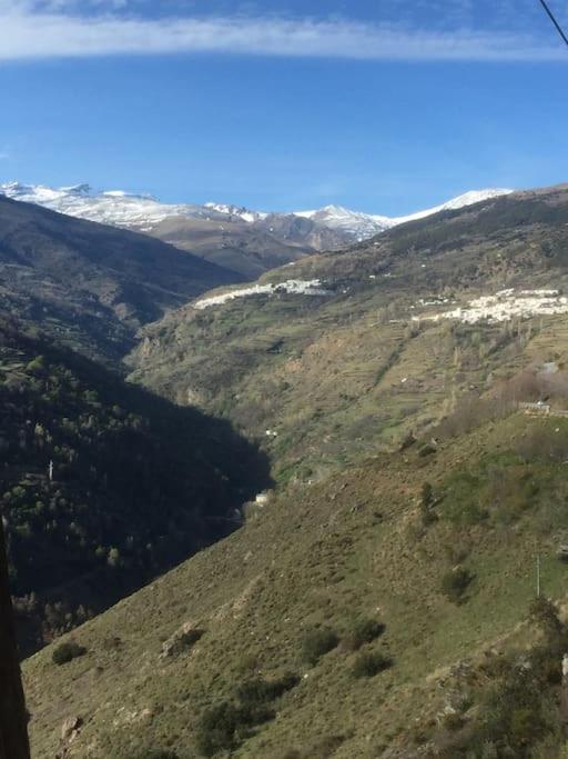 La Casa Rural De Paco Y Ana Pitres Luaran gambar