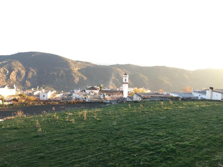 La Casa Rural De Paco Y Ana Pitres Luaran gambar