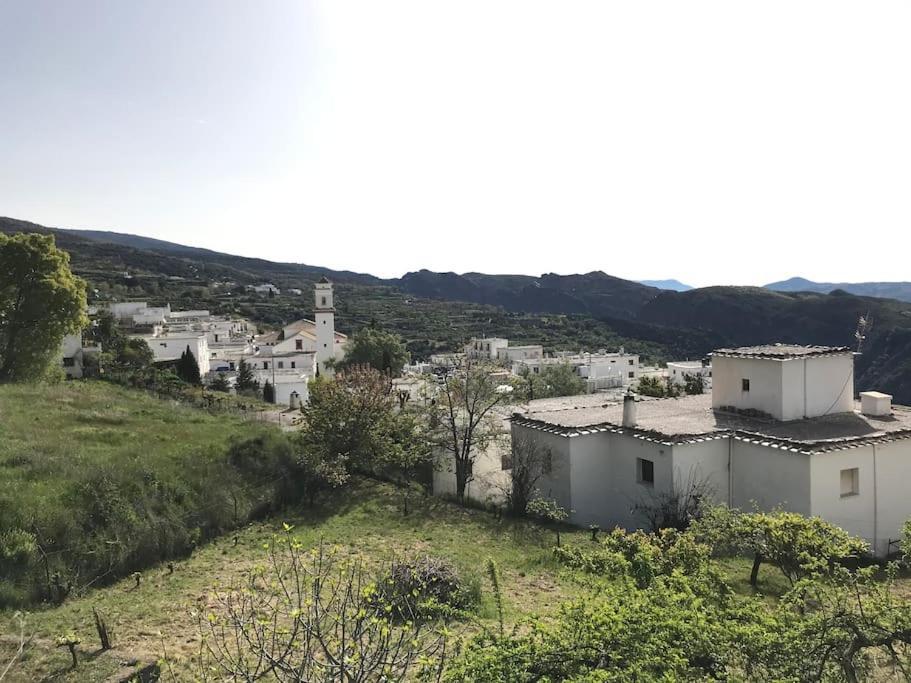 La Casa Rural De Paco Y Ana Pitres Luaran gambar