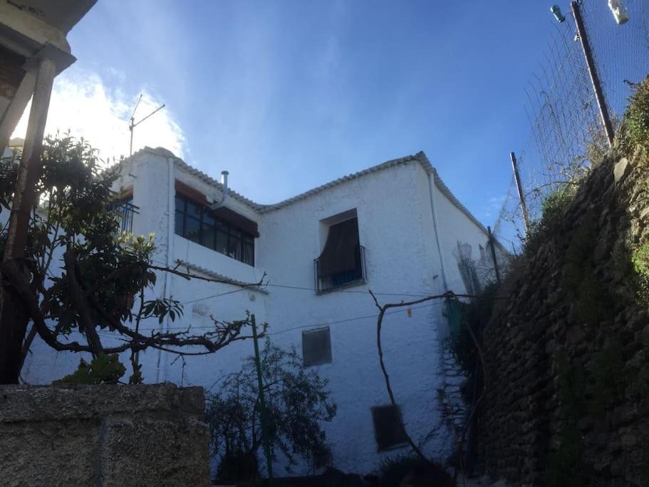 La Casa Rural De Paco Y Ana Pitres Luaran gambar