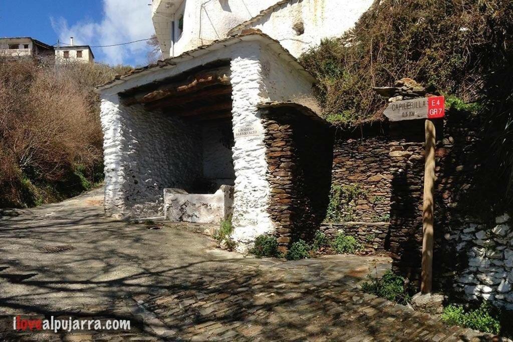 La Casa Rural De Paco Y Ana Pitres Luaran gambar
