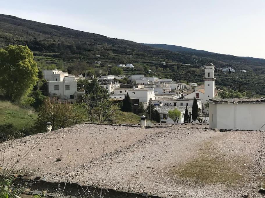 La Casa Rural De Paco Y Ana Pitres Luaran gambar