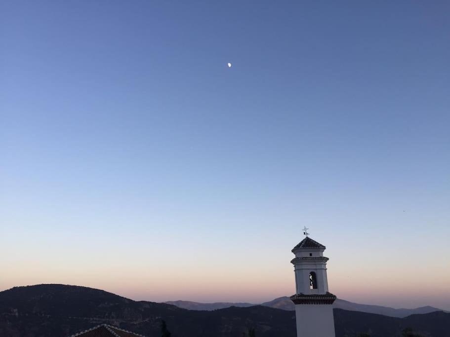 La Casa Rural De Paco Y Ana Pitres Luaran gambar