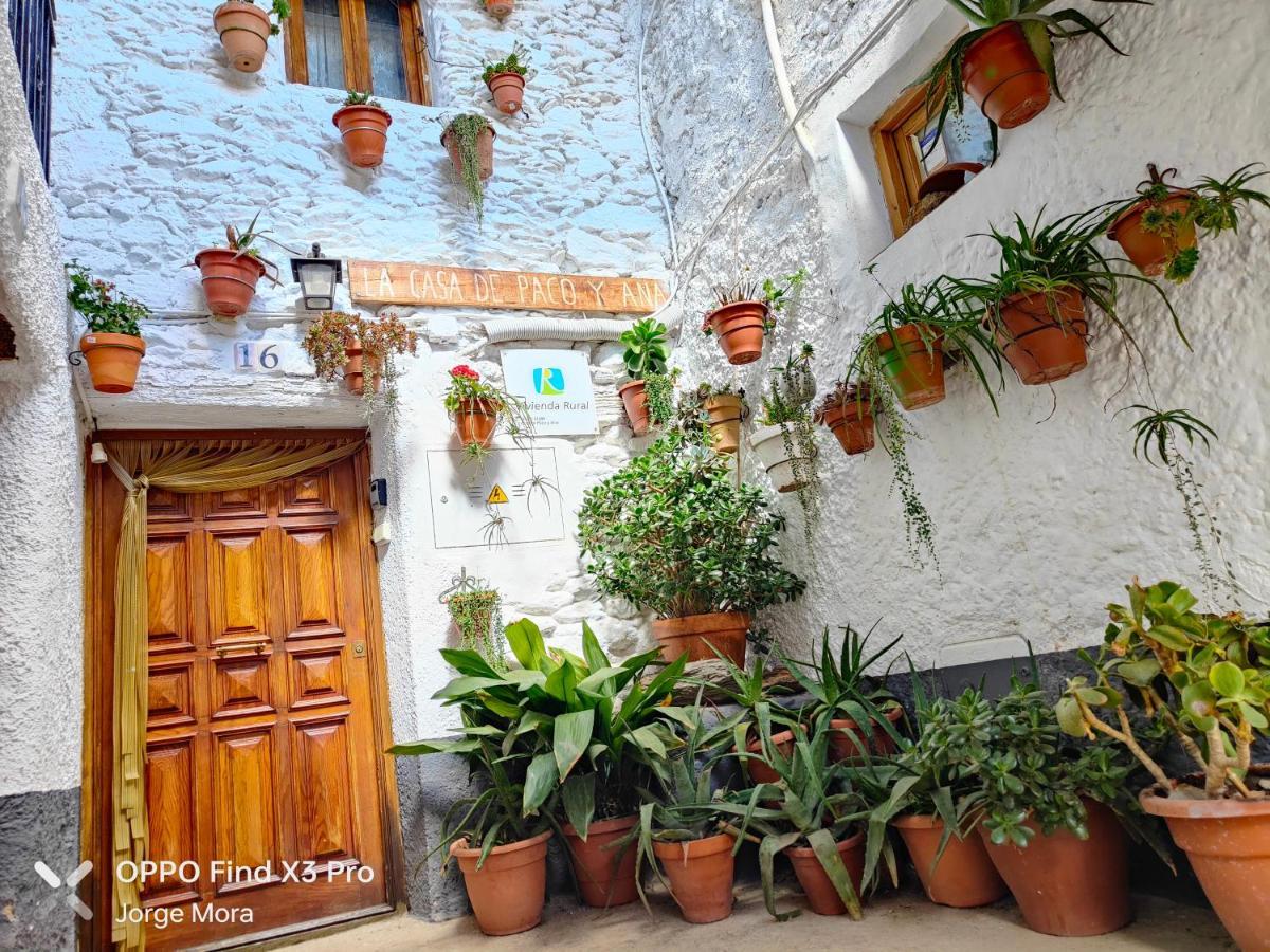 La Casa Rural De Paco Y Ana Pitres Luaran gambar