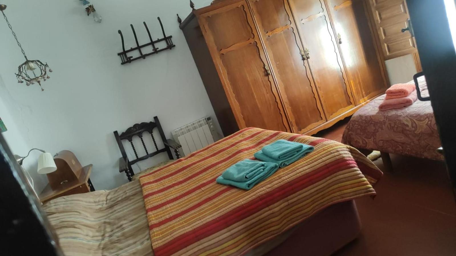 La Casa Rural De Paco Y Ana Pitres Luaran gambar