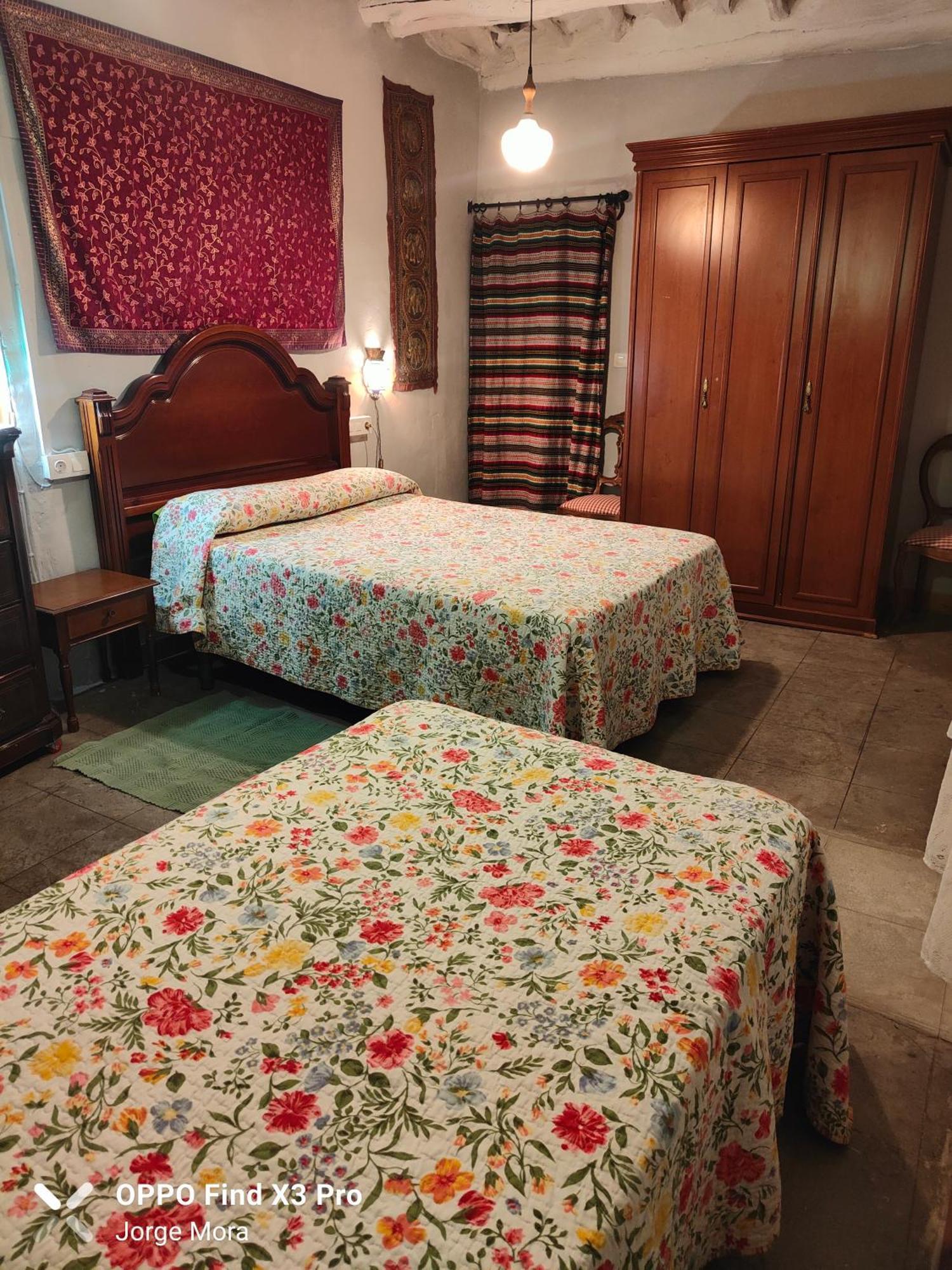 La Casa Rural De Paco Y Ana Pitres Luaran gambar